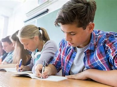 TEMATICA DE ADMITERE PENTRU TRECEREA  ÎN CLASA A V-A INTENSIV ENGLEZĂ