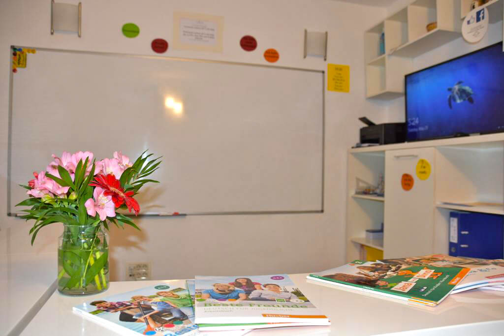 Table mari de tip Whiteboards pentru captarea atenției celor mici.